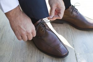 how to remove water stains from leather shoes