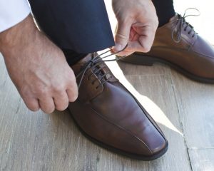 how to remove water stains from leather shoes