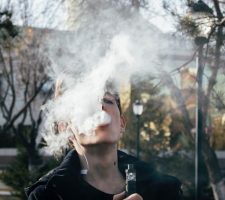 Tobacco Vs Vaping – The Main Difference