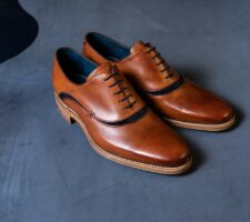 How To Polish Oxford Shoes {Video Inside}